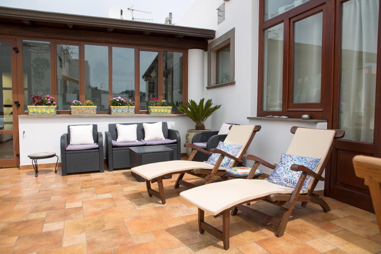 Diana Brown B&B Affittacamere Lipari  Bagian luar foto