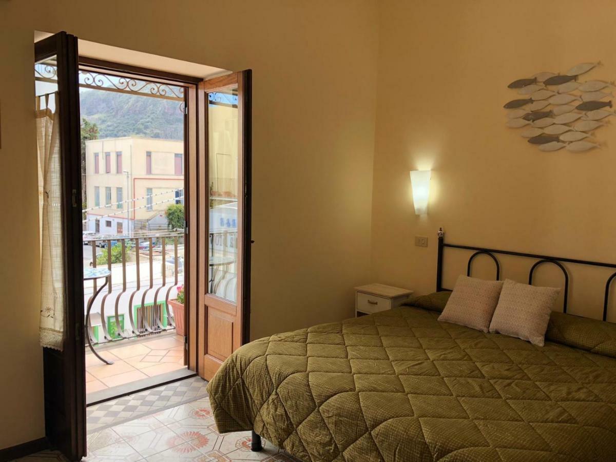 Diana Brown B&B Affittacamere Lipari  Bagian luar foto