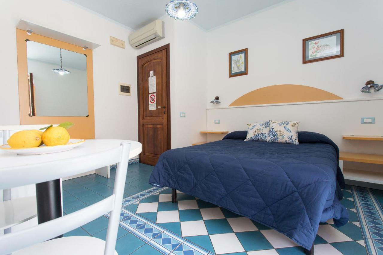 Diana Brown B&B Affittacamere Lipari  Bagian luar foto