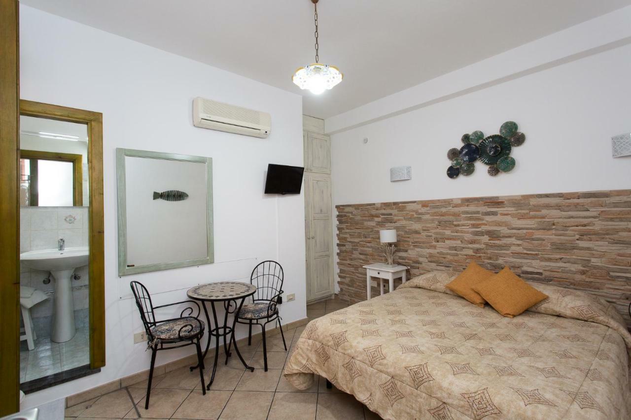 Diana Brown B&B Affittacamere Lipari  Bagian luar foto